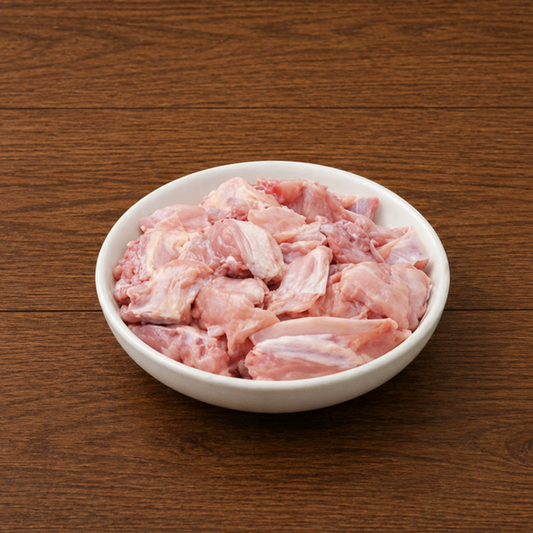 Premium Chunky Chicken Meat & Bones, Small Cuts (Preferred for Pets, 500g pack)